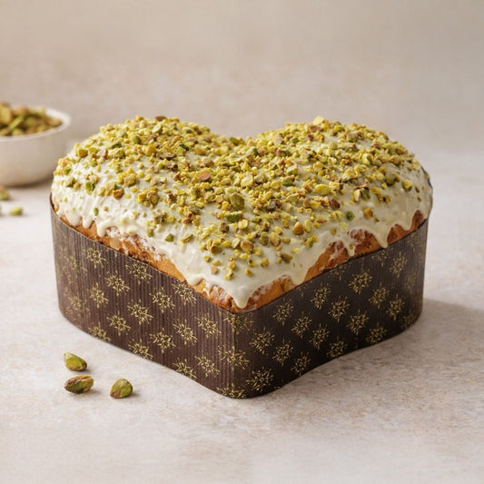 Corazón de Panettone Freya con crema dulce de pistacho