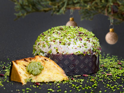 Panettone al "Pistacho Verde de Bronte DOP" con manga pastelera